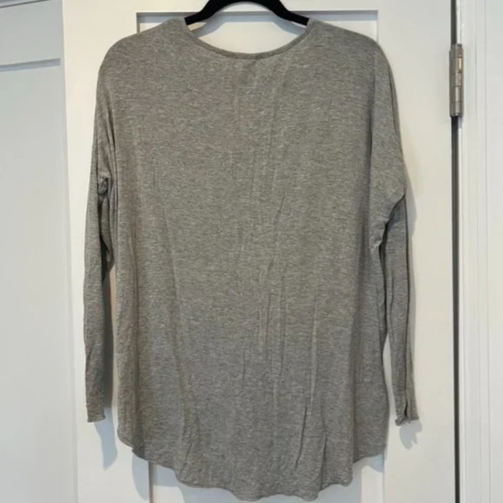 Gray V-Neck Urban Outfitters Silence & Noise Stretch Wrap Top [Small] - Picture 4 of 5